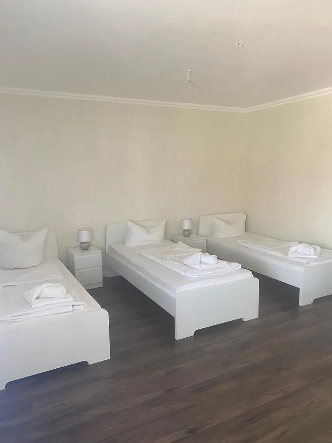 Apartment - Ferienwohnung Pestaloz In Der Nahe Hannover-Messe